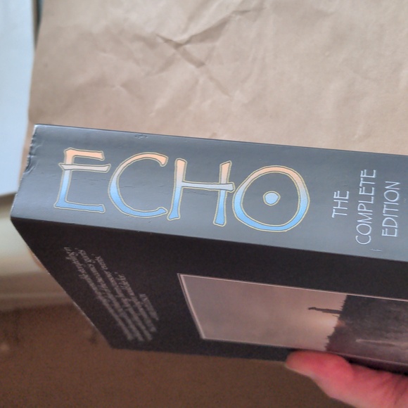 Echo, the Complete Edition Graphic Novel, Signed by Author, Terry Moore - Picture 5 of 9
